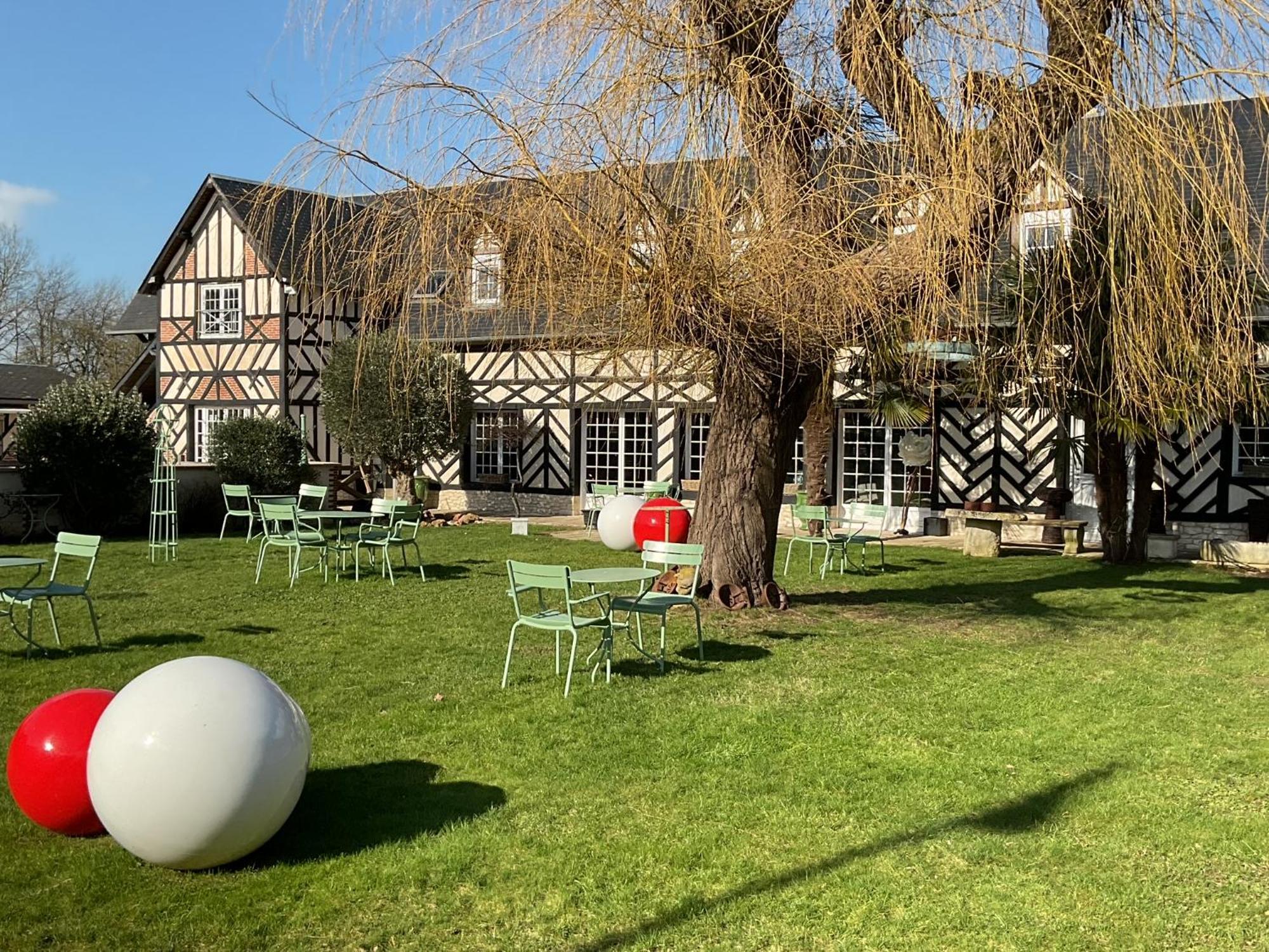 Manoir De La Croix-Sonnet Bed and Breakfast Trouville-sur-mer Exteriör bild