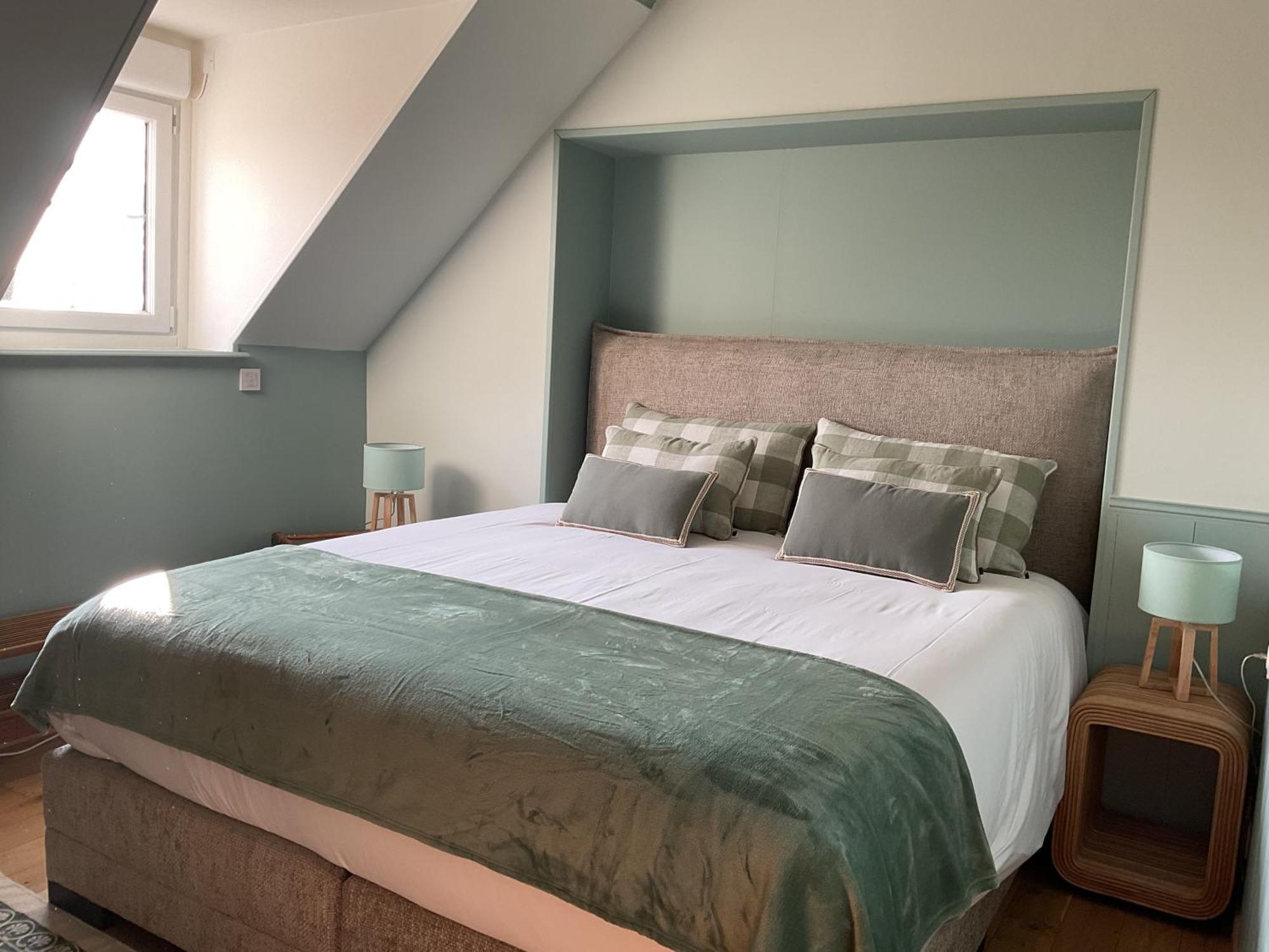 Manoir De La Croix-Sonnet Bed and Breakfast Trouville-sur-mer Rum bild